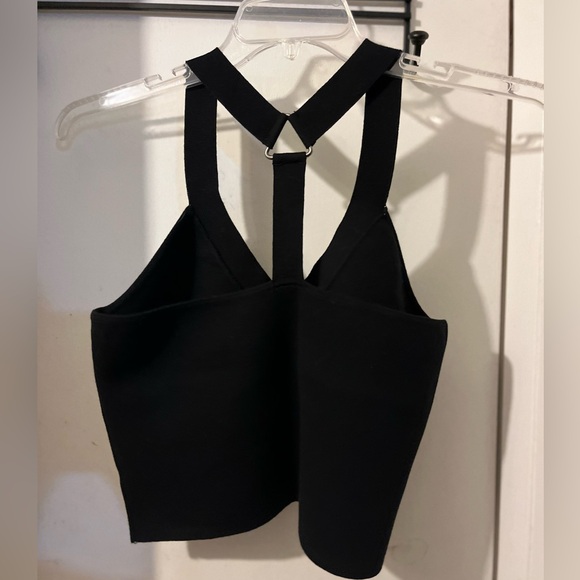 Express-size L- black crop knit top with Y-shape straps. Unworn. - Picture 1 of 3